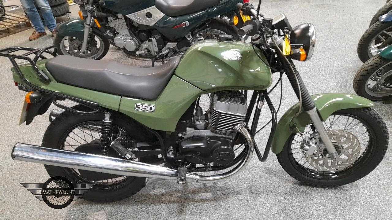 Lot 34 - 2012 JAWA 350 CLASSIC