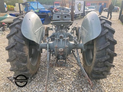 Lot 142 - CIRCA 1950 FERGUSON TE