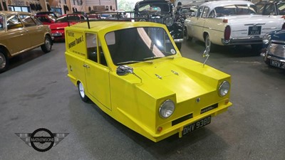 Lot 333 - RELIANT VAN 1/2 SCALE REPLICA TROTTER VAN