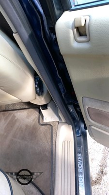 Lot 178 - 2001 LAND ROVER RANGE ROVER COUNTY AUTO