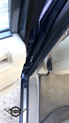 Lot 178 - 2001 LAND ROVER RANGE ROVER COUNTY AUTO
