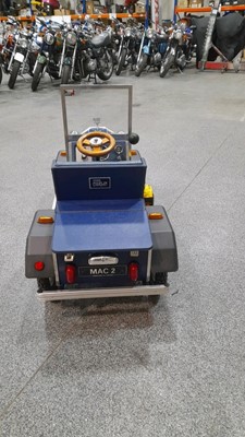 Lot 2 - KINDER MERLIN COACH BUILT CHILDS BATTERY CAR