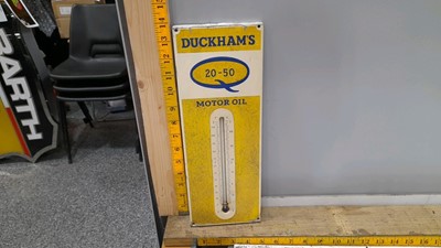 Lot 90 - DUCKHAMS MOTOR OIL THERMOMETER  14" X 5"