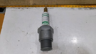 Lot 69 - BOSCH PLASTIC SPARK PLUG