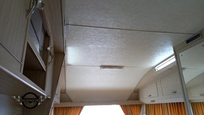 Lot 382 - 1980 CARLIGHT CARAVAN COMMANDER 152 - ALL PROCEEDS TO CHARITY