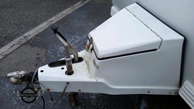 Lot 382 - 1980 CARLIGHT CARAVAN COMMANDER 152 - ALL PROCEEDS TO CHARITY