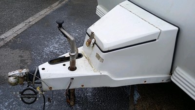 Lot 382 - 1980 CARLIGHT CARAVAN COMMANDER 152 - ALL PROCEEDS TO CHARITY