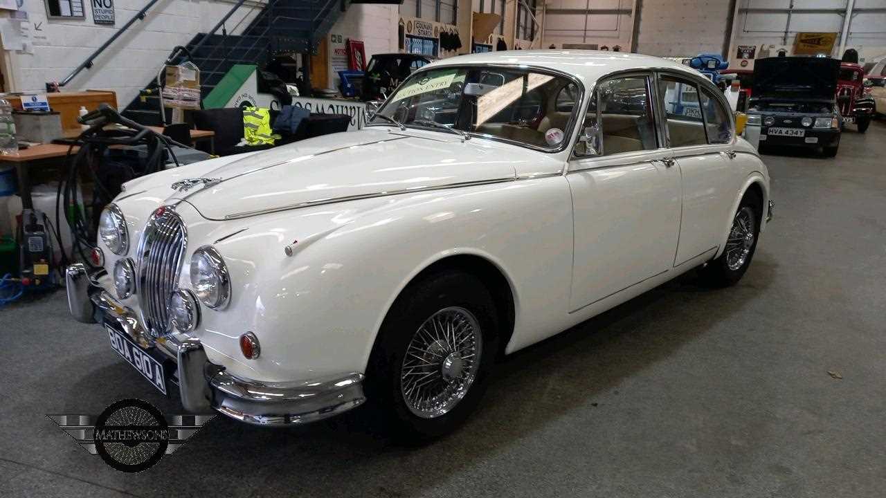 Lot 23 - 1963 JAGUAR MK II 2.4/240