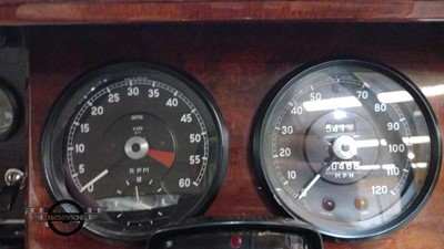 Lot 23 - 1963 JAGUAR MK II 2.4/240