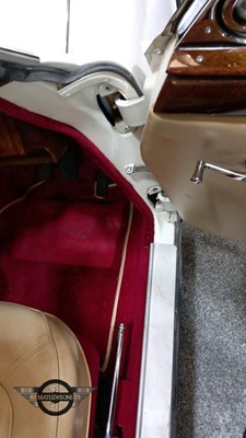 Lot 23 - 1963 JAGUAR MK II 2.4/240