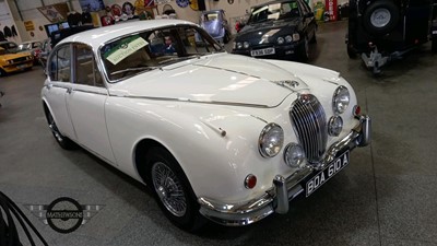 Lot 23 - 1963 JAGUAR MK II 2.4/240