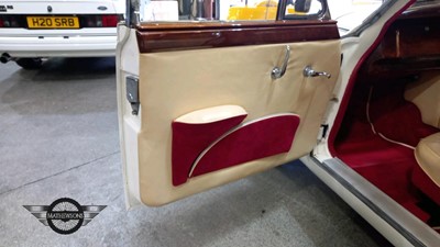 Lot 23 - 1963 JAGUAR MK II 2.4/240