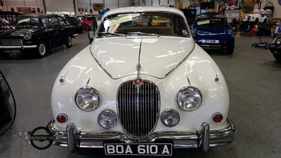 Lot 23 - 1963 JAGUAR MK II 2.4/240