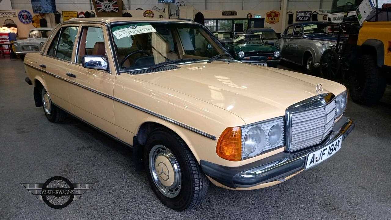 Lot 116 - 1982 MERCEDES 200