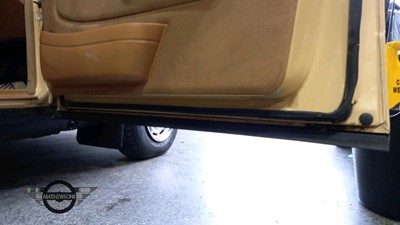 Lot 116 - 1982 MERCEDES 200