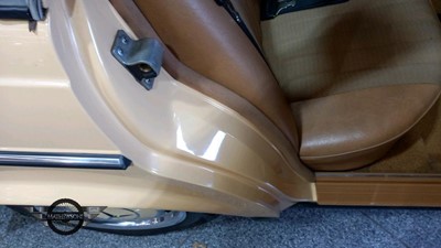 Lot 116 - 1982 MERCEDES 200