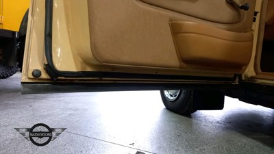 Lot 116 - 1982 MERCEDES 200