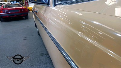 Lot 116 - 1982 MERCEDES 200