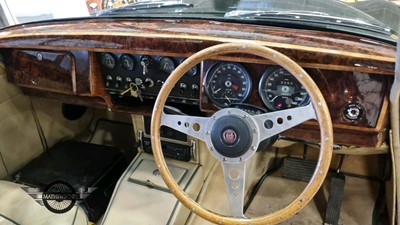 Lot 8 - 1961 JAGUAR MK II