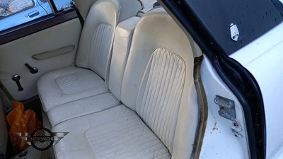 Lot 15 - 1973 ROVER 2000 SC AUTO