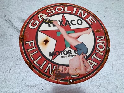 Lot 195 - TEXACO GASOLINE ENAMEL SIGN  12" DIA