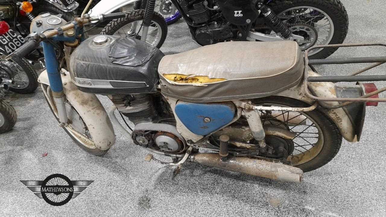 Lot 4 - 1961 NORTON NAVIGATOR