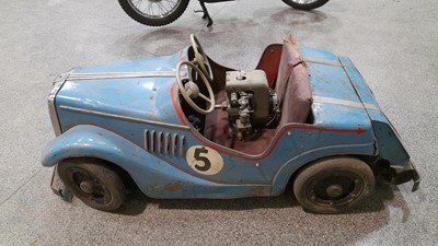 Lot 526 - WICKSTEED AMUSEMENT PARK 1940'S MOTORISED CAR