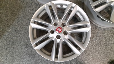 Lot 84 - JAGUAR 5 STUD ALLOY WHEELS SET OF 4  7.5J X 17