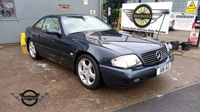 Lot 460 - 1999 MERCEDES SL320 AUTO