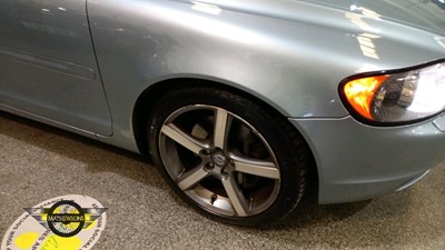 Lot 104 - 2009 VOLVO C70 SE LUX PREMIUM D5 A