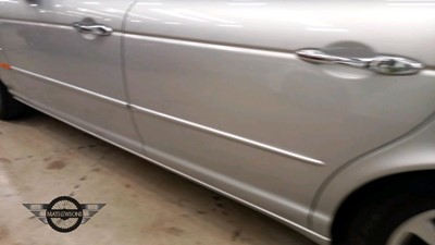 Lot 40 - 2004 JAGUAR XJ6 V6 AUTO