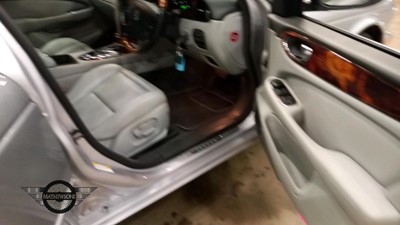 Lot 40 - 2004 JAGUAR XJ6 V6 AUTO