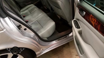 Lot 40 - 2004 JAGUAR XJ6 V6 AUTO