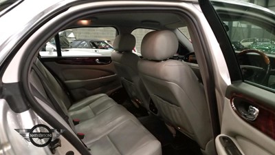 Lot 40 - 2004 JAGUAR XJ6 V6 AUTO