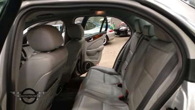 Lot 40 - 2004 JAGUAR XJ6 V6 AUTO