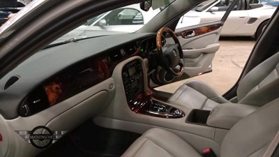 Lot 40 - 2004 JAGUAR XJ6 V6 AUTO