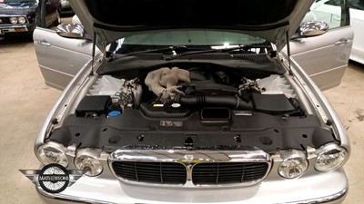 Lot 40 - 2004 JAGUAR XJ6 V6 AUTO