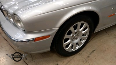Lot 40 - 2004 JAGUAR XJ6 V6 AUTO