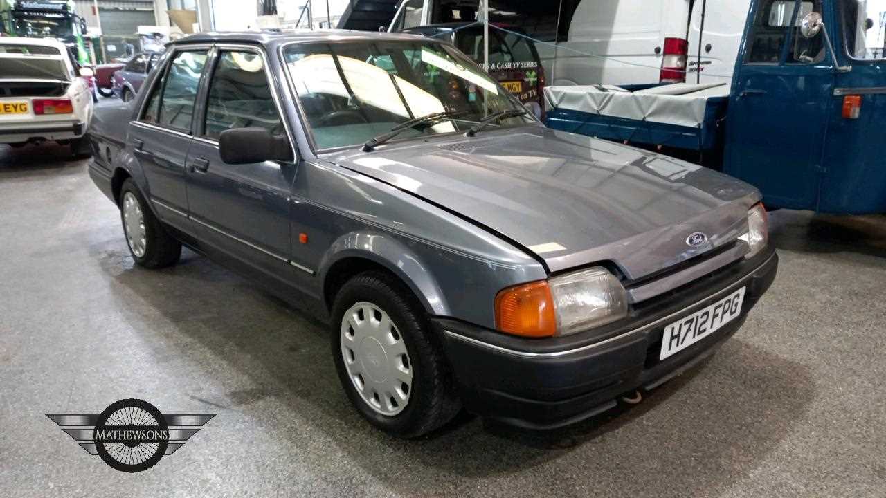 Lot 212 - 1990 FORD ORION GL 5SPD