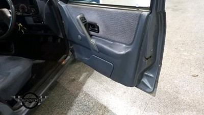 Lot 212 - 1990 FORD ORION GL 5SPD