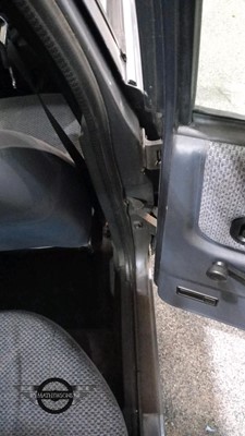 Lot 212 - 1990 FORD ORION GL 5SPD