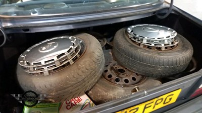 Lot 212 - 1990 FORD ORION GL 5SPD