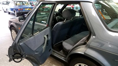 Lot 212 - 1990 FORD ORION GL 5SPD
