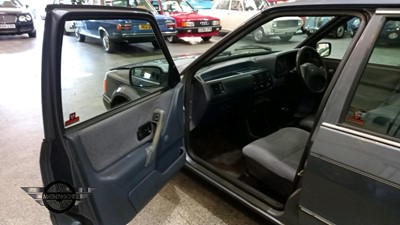 Lot 212 - 1990 FORD ORION GL 5SPD