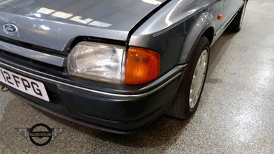 Lot 212 - 1990 FORD ORION GL 5SPD