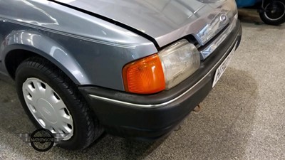 Lot 212 - 1990 FORD ORION GL 5SPD