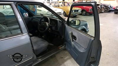 Lot 212 - 1990 FORD ORION GL 5SPD
