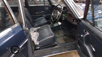 Lot 192 - 1972 MERCEDES 280 SE