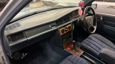 Lot 20 - 1993 MERCEDES 190E AUTO