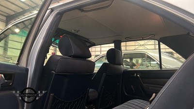 Lot 20 - 1993 MERCEDES 190E AUTO